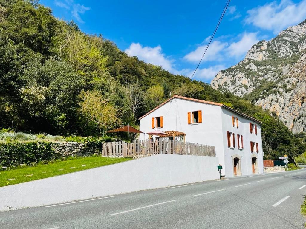 Aude Escape Bed & Breakfast Saint-Martin-Lys Exterior photo